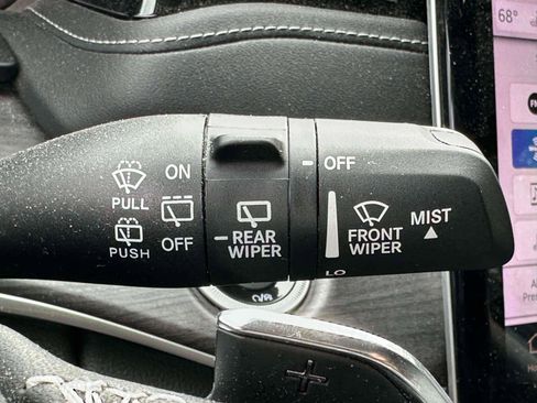 Used 2023 Jeep Grand Cherokee 4WD 4xe image 22