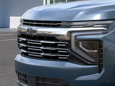 New 2026 Chevrolet Suburban Premier w/ Sun And Tow Package AWD/4WD image 45