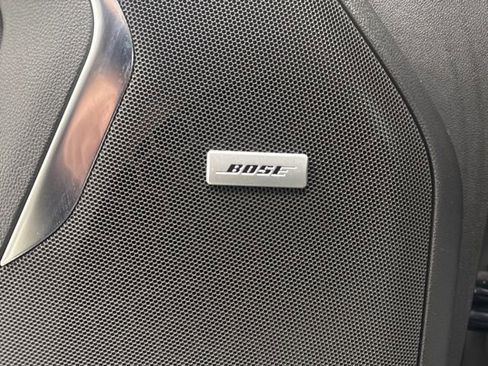 Used 2024 Chevrolet Suburban High Country AWD/4WD image 10