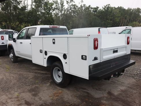 New 2025 GMC Sierra 3500 Pro w/ Convenience Package RWD image 4