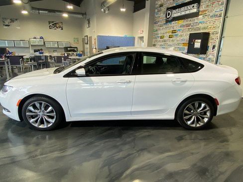 Used 2016 Chrysler 200 S w/ Navigation & Sound Group I image 3