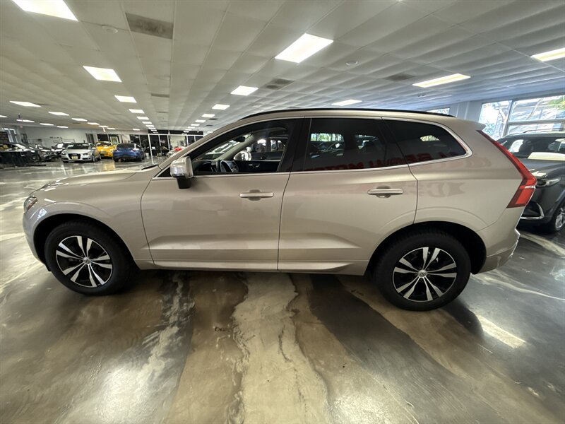 Used 2023 Volvo XC60 B5 Core AWD/4WD image 4