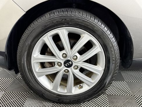 Used 2019 Kia Soul + image 36