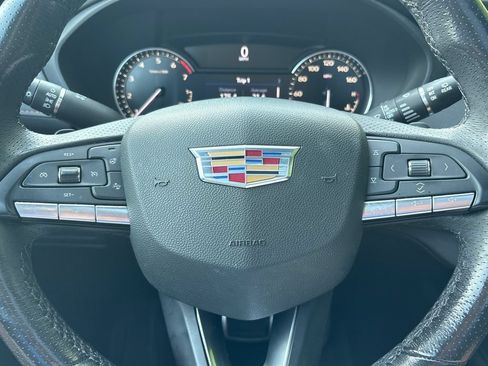 Used 2020 Cadillac XT4 Sport w/ Cold Weather Package FWD image 4