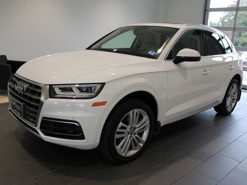 Used 2018 Audi Q5 Prestige w/ Prestige Package image 12