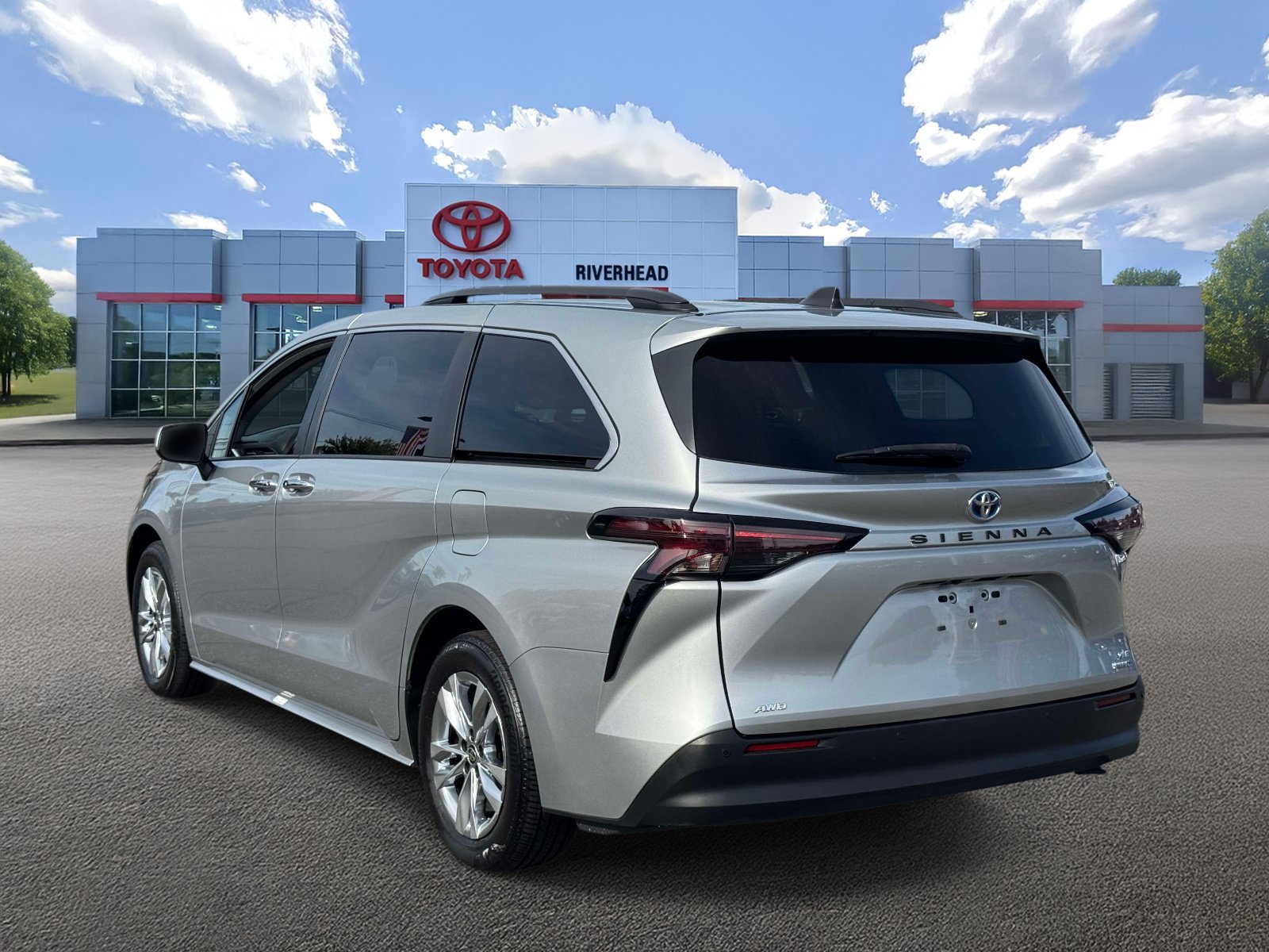 Certified 2024 Toyota Sienna XLE w/ XLE Plus Package AWD/4WD image 6