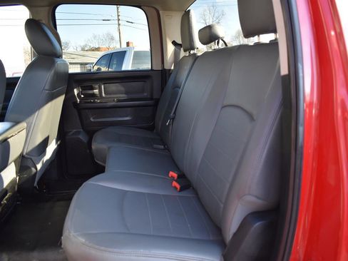 Used 2018 RAM 3500 Tradesman image 11