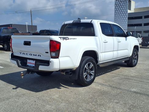 Used 2018 Toyota Tacoma TRD Sport w/ Technology Package RWD image 24