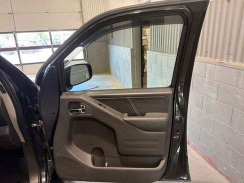 Used 2016 Nissan Frontier PRO-4X w/ Pro-4x Luxury Package AWD/4WD image 12