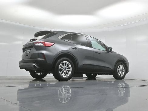 Used 2022 Ford Escape SE w/ Convenience Package FWD image 48