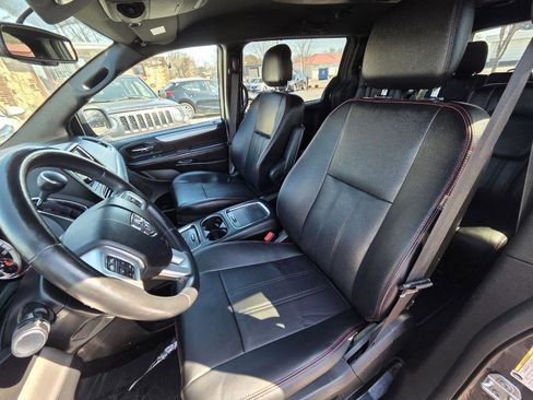 Used 2018 Dodge Grand Caravan GT image 13