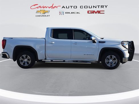 Used 2022 GMC Sierra 1500 SLE w/ X31 Off-Road Package image 4