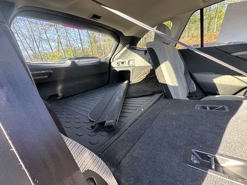 Used 2021 Subaru Outback Premium image 36