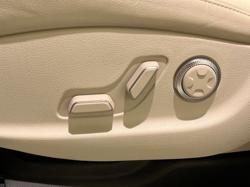 Used 2023 Genesis GV80 3.5T image 24