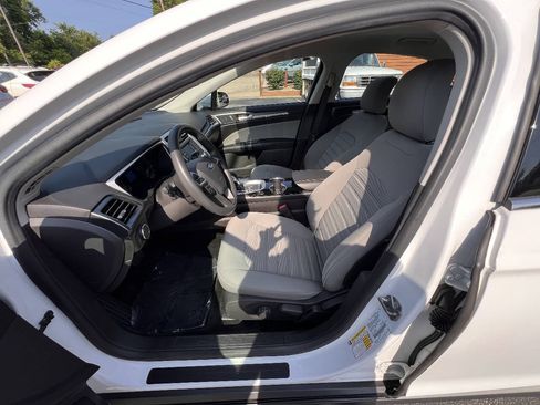 Used 2016 Ford Fusion S FWD image 8