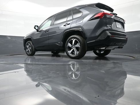 New 2025 Toyota RAV4 SE image 32