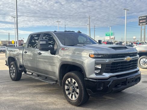 Used 2025 Chevrolet Silverado 2500 Custom w/ Custom Value Package image 13