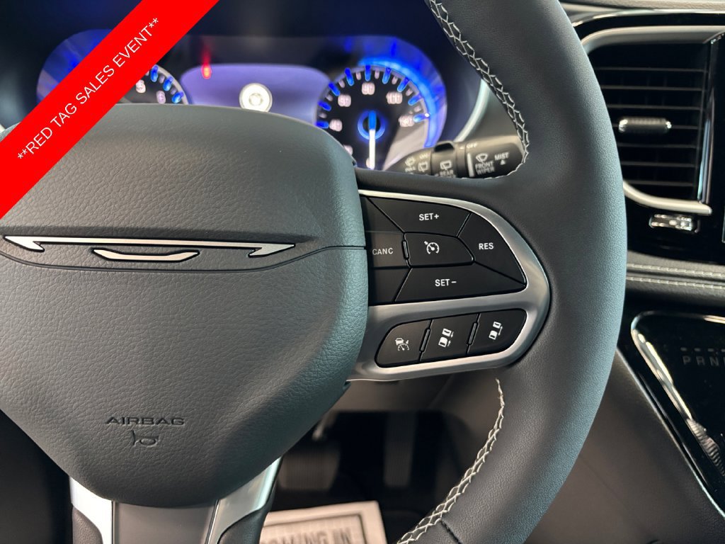 New 2027 Chrysler Pacifica Select FWD image 20
