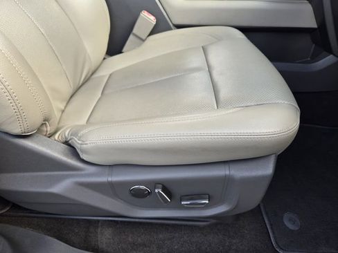 Used 2019 Ford Expedition XLT w/ Equipment Group 202A image 21