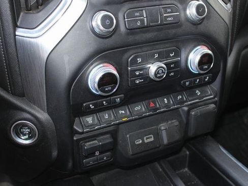 Used 2020 GMC Sierra 2500 Denali w/ Denali Ultimate Package image 26
