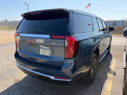 Used 2025 GMC Yukon XL Elevation image 6