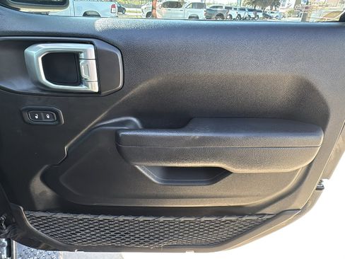 Used 2022 Jeep Wrangler Unlimited Sport image 28