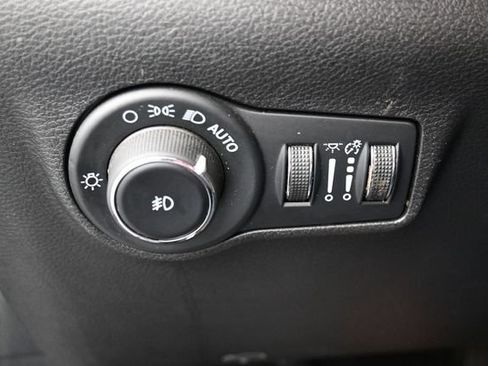 Used 2024 Jeep Compass Latitude AWD/4WD image 22