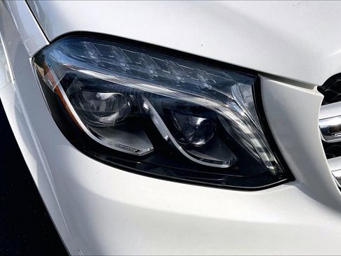 Used 2019 Mercedes-Benz GLS 550 4MATIC image 32
