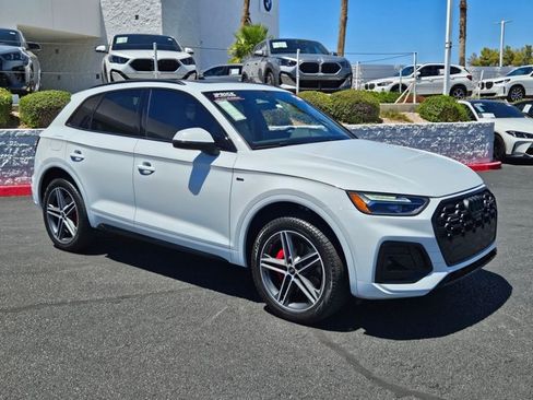 Used 2024 Audi Q5 e Premium Plus w/ Premium Plus Package AWD/4WD image 3