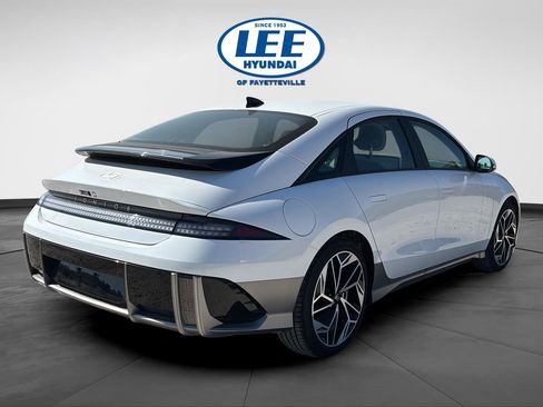 New 2025 Hyundai Ioniq 6 SEL RWD image 3