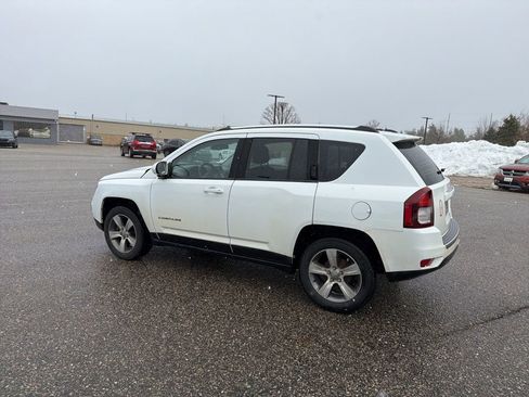 Used 2016 Jeep Compass High Altitude image 3