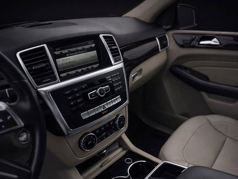 Used 2015 Mercedes-Benz ML 350 4MATIC w/ Premium 1 Package image 7