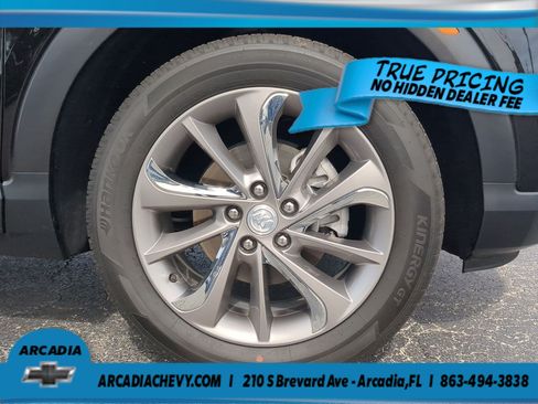 Used 2023 Buick Encore GX Essence w/ Experience Buick Package FWD image 11