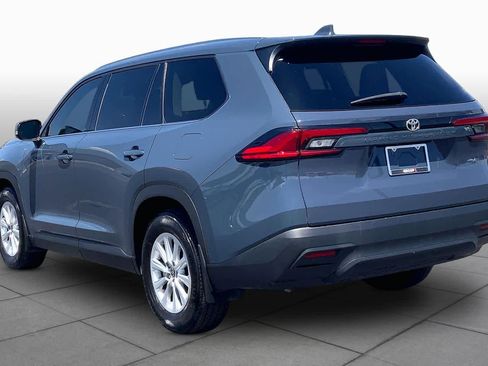 Used 2024 Toyota Grand Highlander AWD image 12