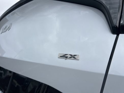 New 2026 Kia Sportage SX image 7