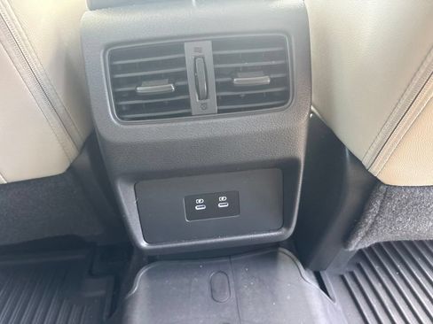 Used 2024 Nissan Rogue SL AWD/4WD image 10