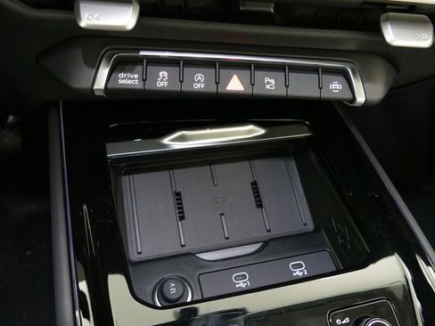 New 2026 Audi Q3 quattro 2.0T AWD/4WD image 12