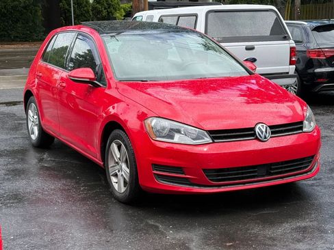 Used 2017 Volkswagen Golf Wolfsburg Edition FWD image 1