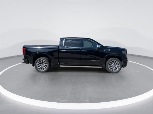 Used 2024 GMC Sierra 1500 Denali AWD/4WD image 8