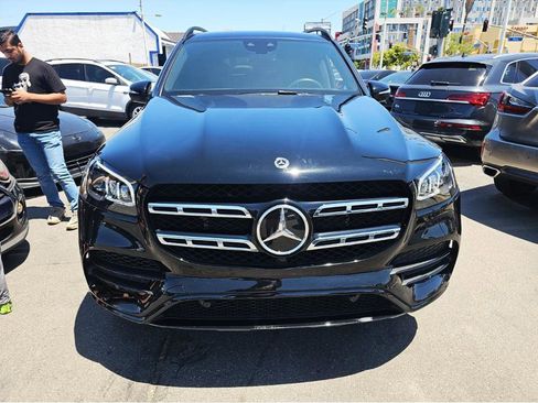 Used 2022 Mercedes-Benz GLS 450 4MATIC image 2