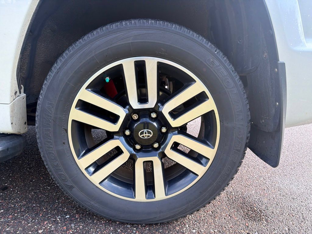 Used 2019 Toyota 4Runner Limited AWD/4WD image 9