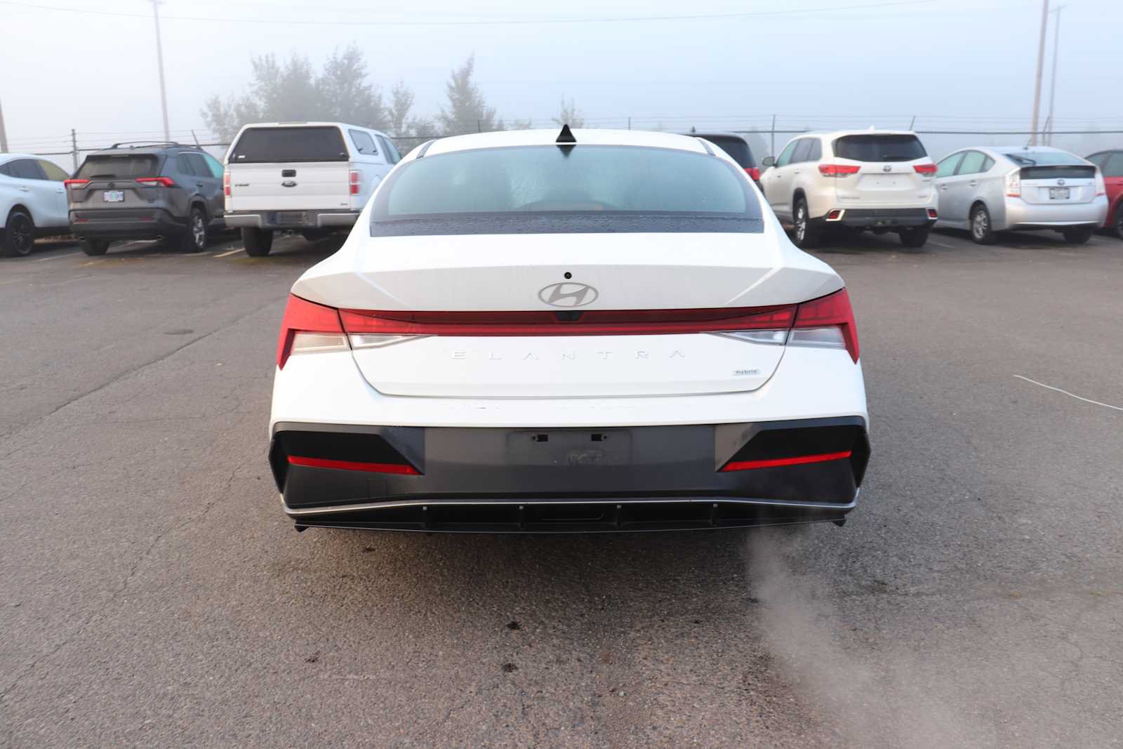 Used 2025 Hyundai Elantra Limited FWD image 6