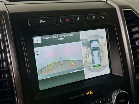 Used 2019 Ford Expedition Platinum RWD image 9