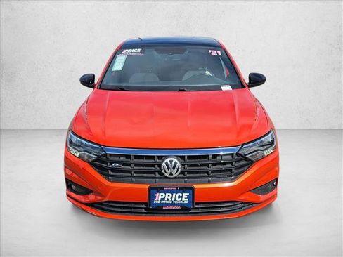 Used 2021 Volkswagen Jetta R-Line w/ R-Line Cold Weather Package image 2