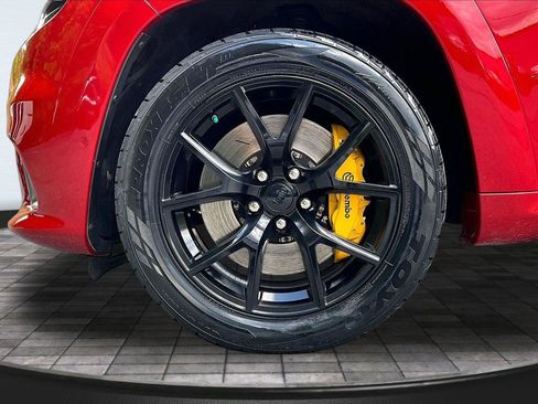 Used 2018 Jeep Grand Cherokee Trackhawk w/ Trailer Tow Group IV AWD/4WD image 9