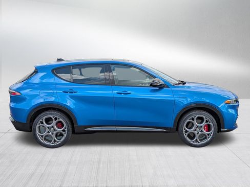 Used 2024 Alfa Romeo Tonale Veloce w/ Premium Interior Package AWD/4WD image 8