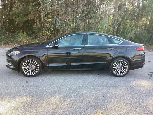 Used 2017 Ford Fusion SE image 6