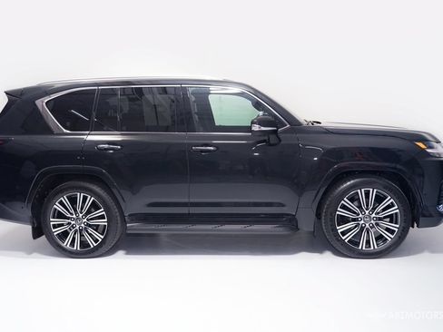 Used 2026 Lexus LX 700h Luxury AWD/4WD image 3