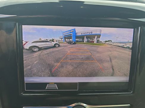 Used 2022 Chevrolet Traverse LS AWD/4WD image 37