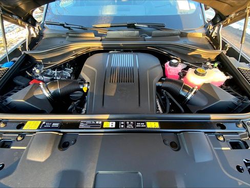 New 2025 Land Rover Range Rover SE image 16